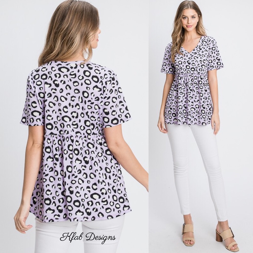 ❤️LAST! V Neck Animal Print Ruffled Lavender Top! - Picture 9 of 10